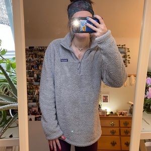 Patagonia Quarter Zip Woman’s in Salt Grey